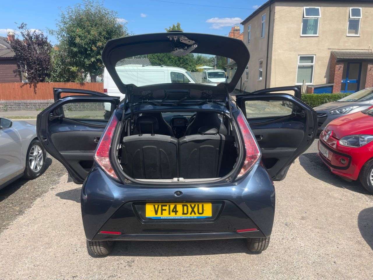 A 2014 TOYOTA AYGO 1.0 VVT-i x-pression Hatchback 5dr Petrol Manual Euro 5 Euro 5 (68 ps) A 2014 TOYOTA AYGO 1.0 VVT-i x-pression Hatchback 5dr Petrol Manual Euro 5 Euro 5 (68 ps)