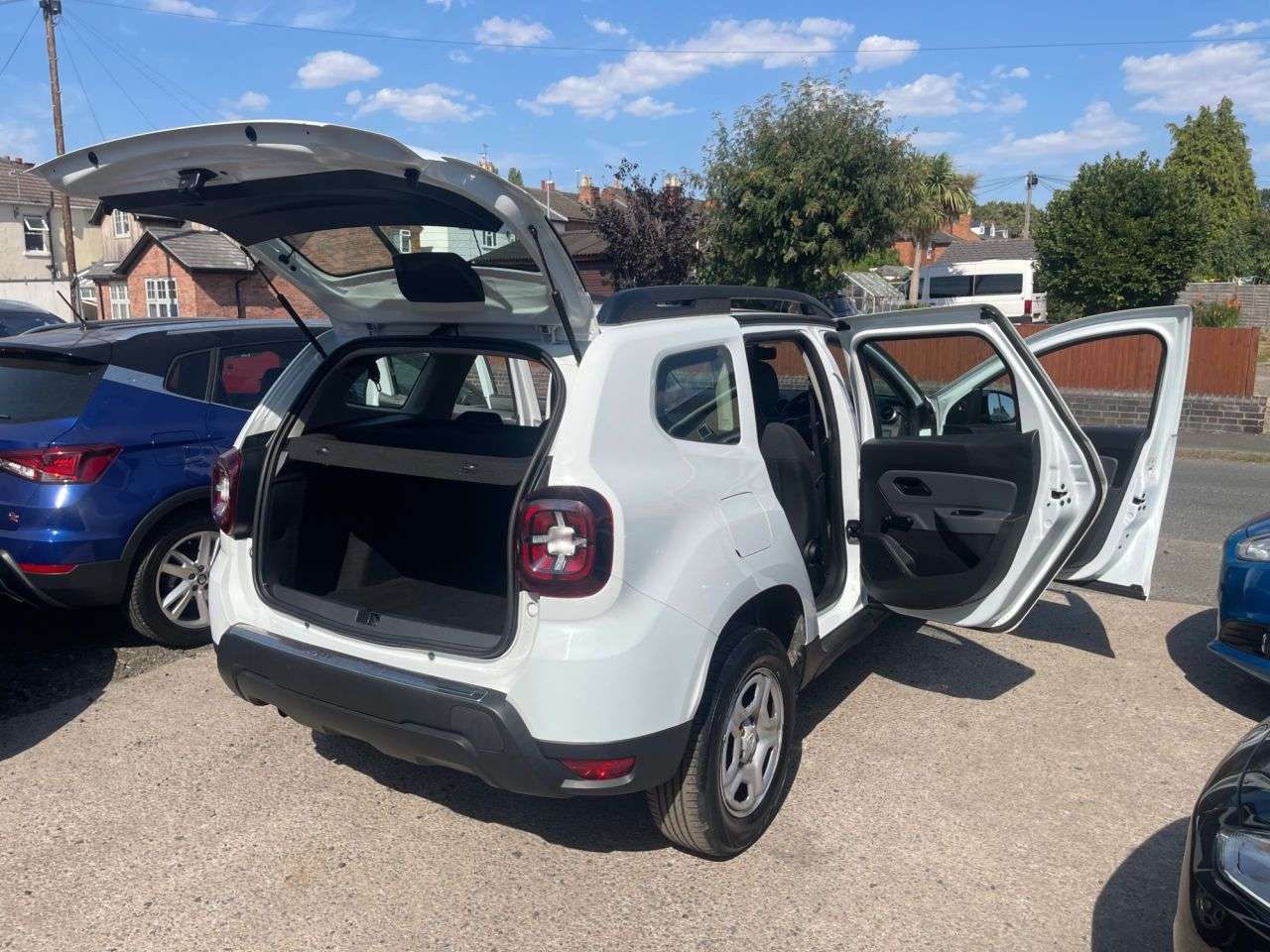 A 2019 DACIA DUSTER 1.6 SCe Essential SUV 5dr Petrol Manual Euro 6 (s/s) (115 ps) A 2019 DACIA DUSTER 1.6 SCe Essential SUV 5dr Petrol Manual Euro 6 (s/s) (115 ps)