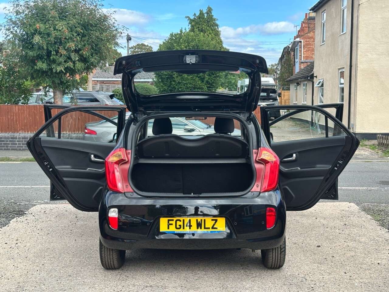 A 2014 KIA PICANTO 1.0 VR7 Hatchback 5dr Petrol Manual Euro 5 (68 bhp) A 2014 KIA PICANTO 1.0 VR7 Hatchback 5dr Petrol Manual Euro 5 (68 bhp)