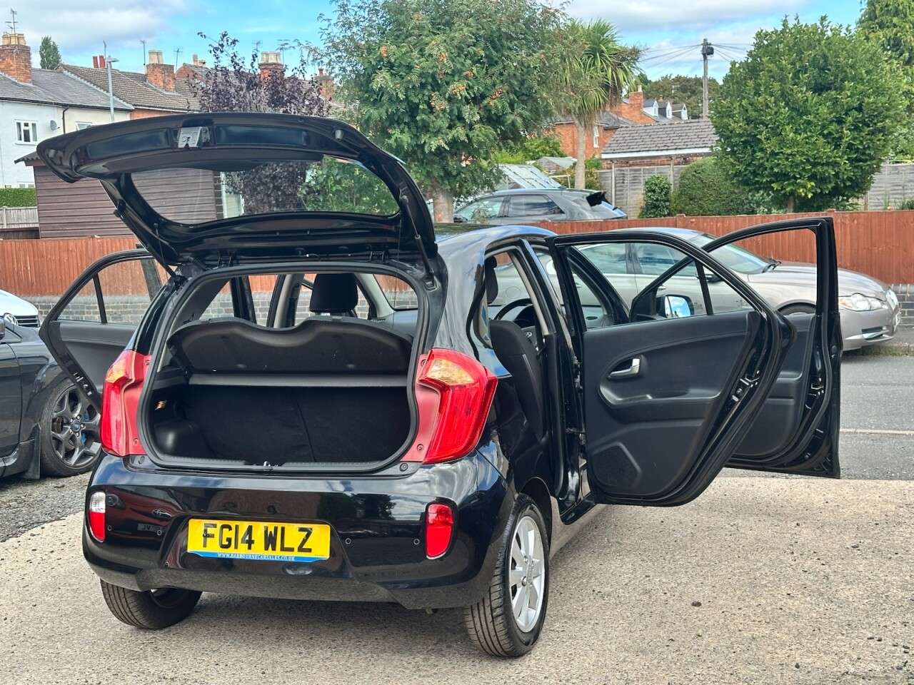A 2014 KIA PICANTO 1.0 VR7 Hatchback 5dr Petrol Manual Euro 5 (68 bhp) A 2014 KIA PICANTO 1.0 VR7 Hatchback 5dr Petrol Manual Euro 5 (68 bhp)