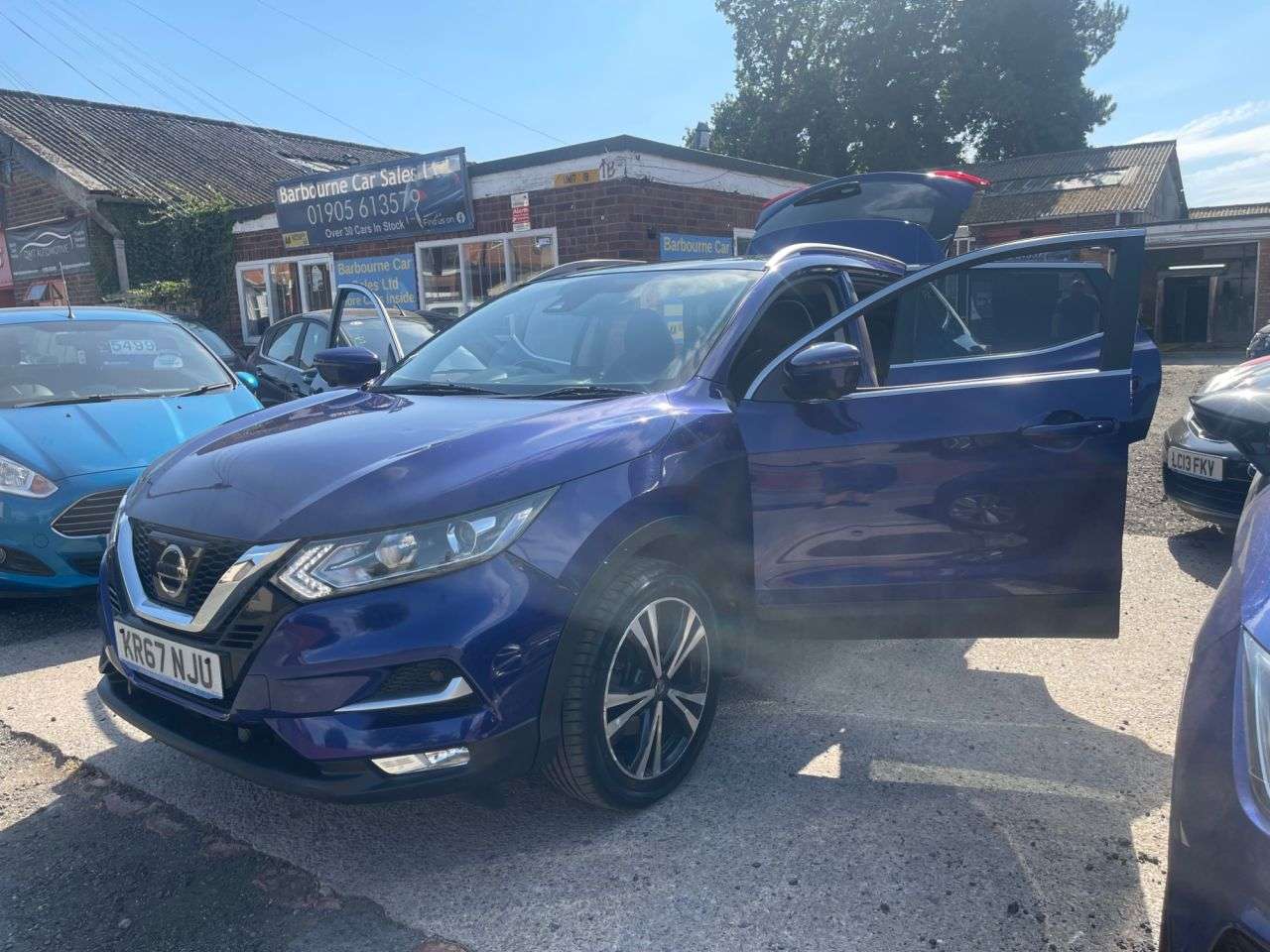 A 2018 NISSAN QASHQAI 1.5 dCi N-Connecta SUV 5dr Diesel Manual Euro 6 (s/s) (110 ps) A 2018 NISSAN QASHQAI 1.5 dCi N-Connecta SUV 5dr Diesel Manual Euro 6 (s/s) (110 ps)