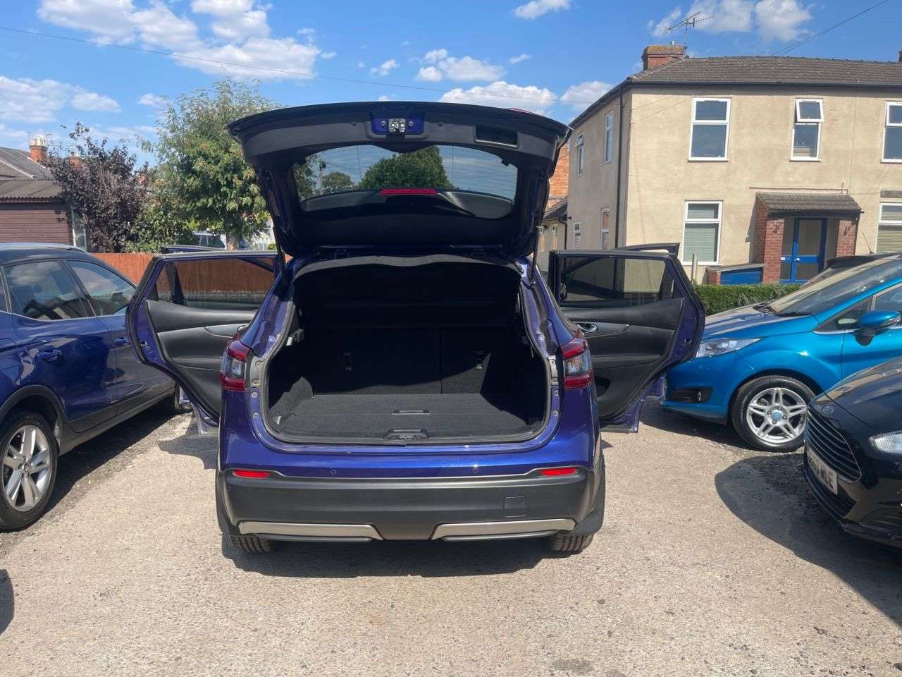 A 2018 NISSAN QASHQAI 1.5 dCi N-Connecta SUV 5dr Diesel Manual Euro 6 (s/s) (110 ps) A 2018 NISSAN QASHQAI 1.5 dCi N-Connecta SUV 5dr Diesel Manual Euro 6 (s/s) (110 ps)