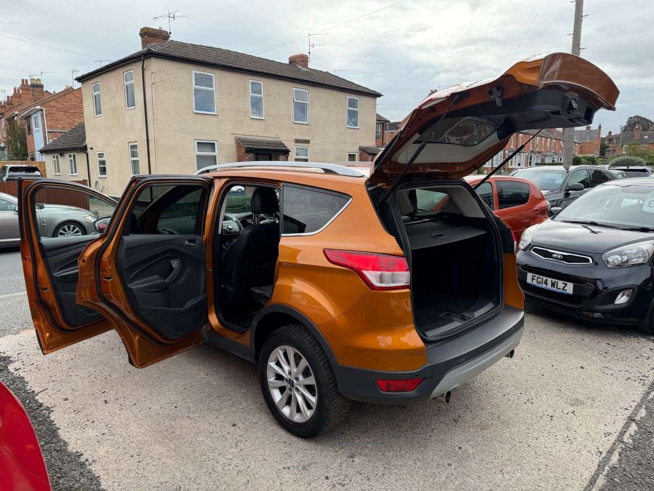 A 2015 FORD KUGA 2.0 TDCi Titanium SUV 5dr Diesel Manual 2WD Euro 6 (s/s) (150 ps) A 2015 FORD KUGA 2.0 TDCi Titanium SUV 5dr Diesel Manual 2WD Euro 6 (s/s) (150 ps)