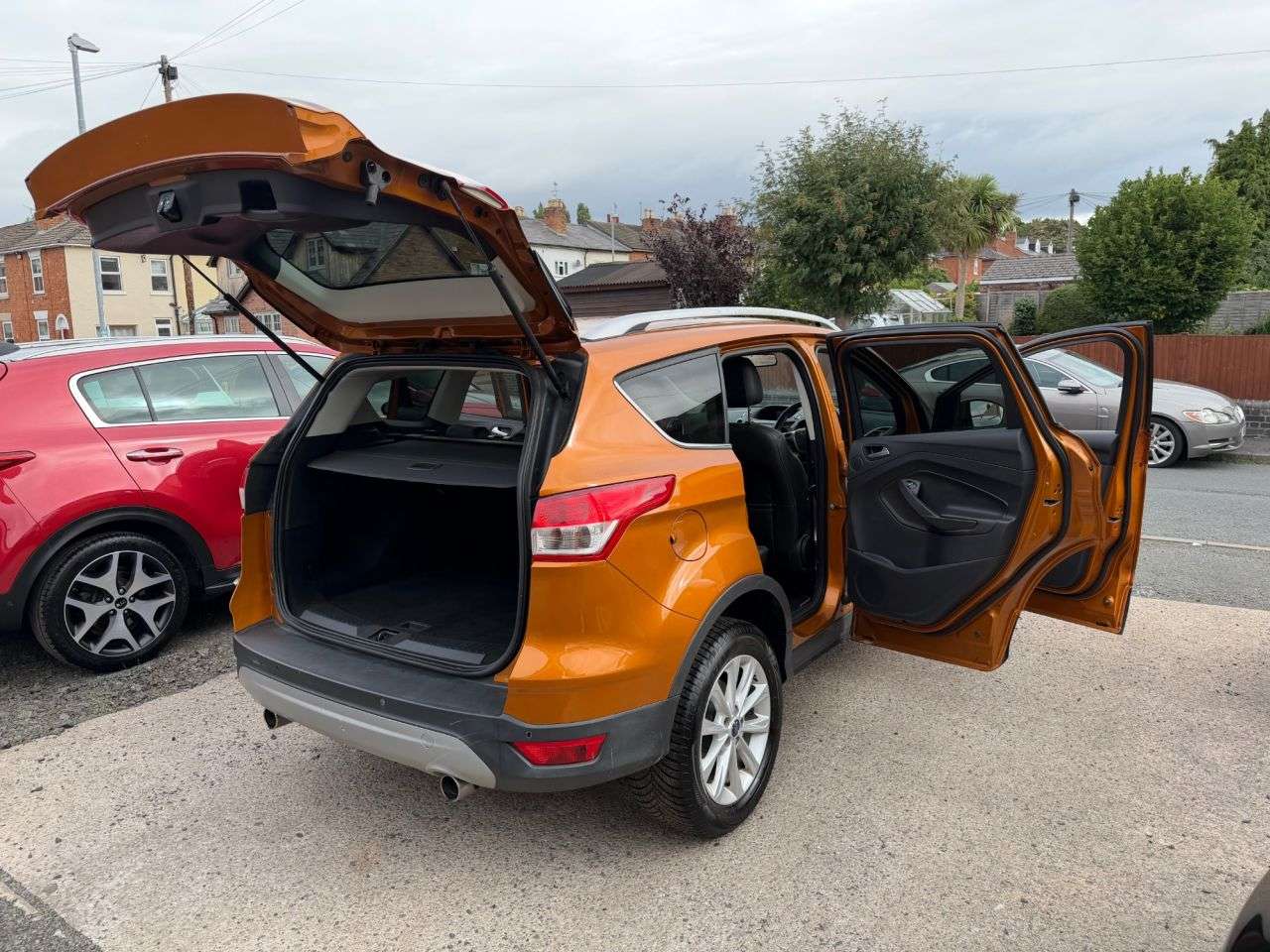 A 2015 FORD KUGA 2.0 TDCi Titanium SUV 5dr Diesel Manual 2WD Euro 6 (s/s) (150 ps) A 2015 FORD KUGA 2.0 TDCi Titanium SUV 5dr Diesel Manual 2WD Euro 6 (s/s) (150 ps)