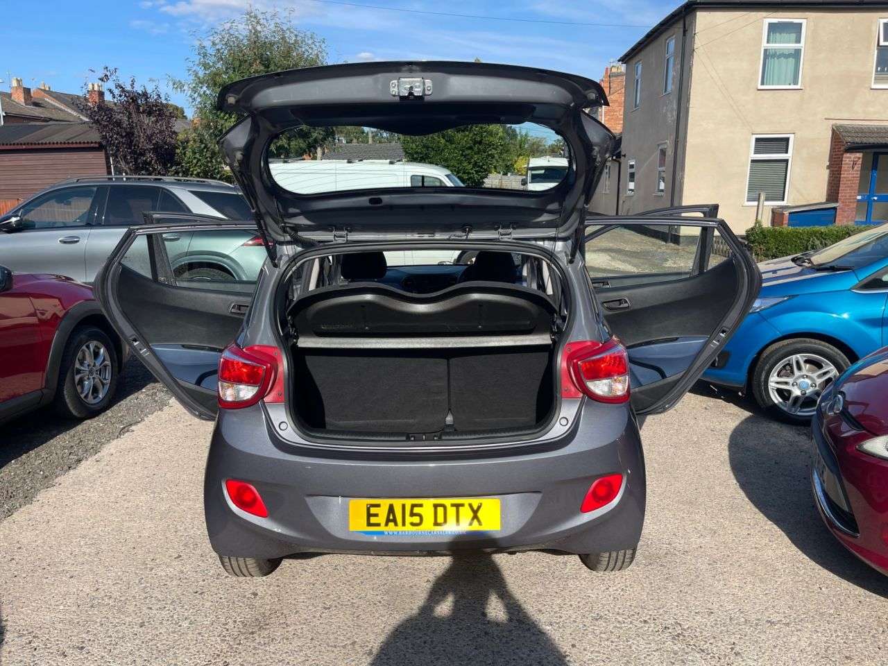 A 2015 HYUNDAI I10 1.2 SE Hatchback 5dr Petrol Manual Euro 5 (87 ps) A 2015 HYUNDAI I10 1.2 SE Hatchback 5dr Petrol Manual Euro 5 (87 ps)