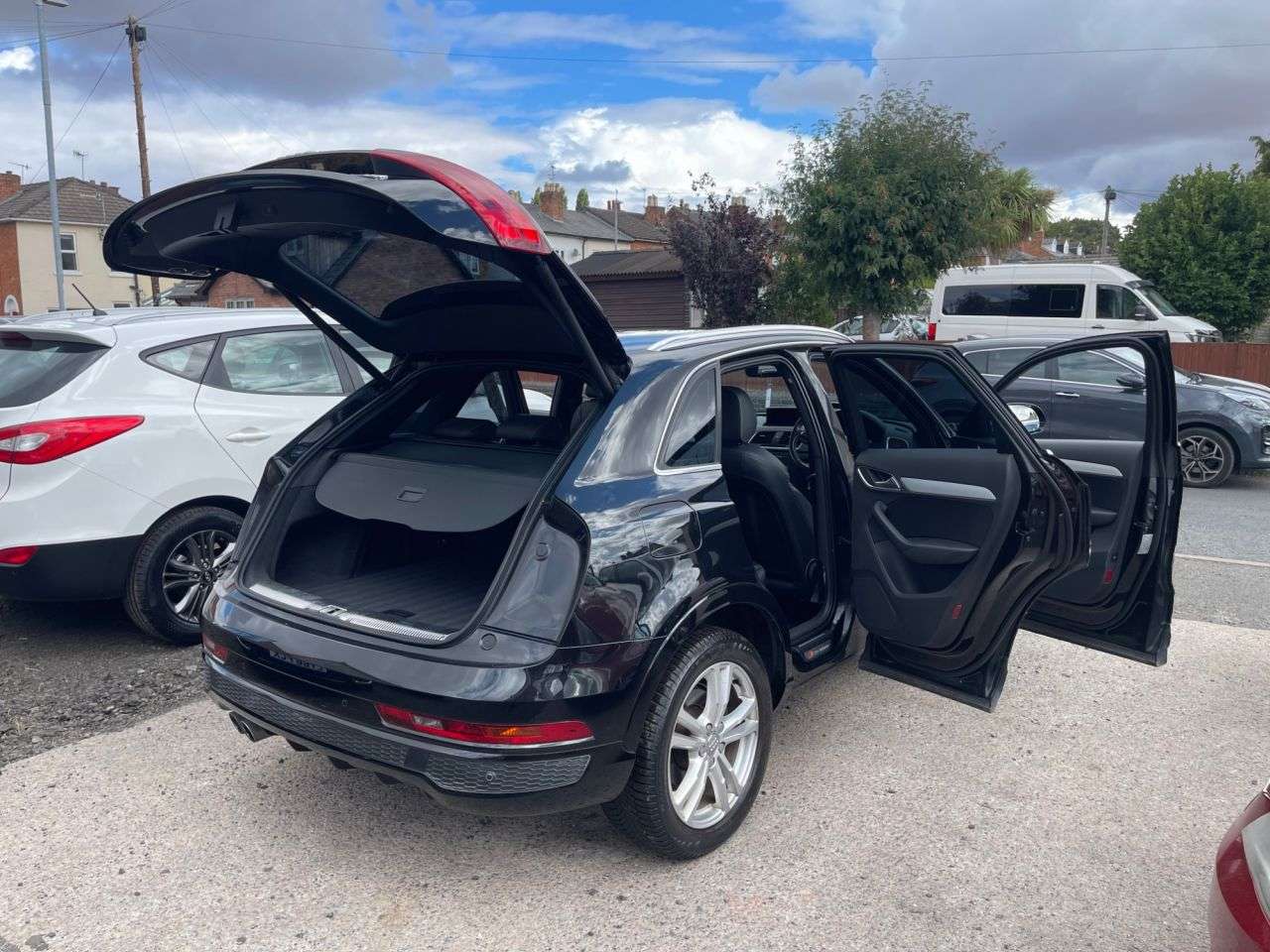 A 2015 AUDI Q3 2.0 TDI S line SUV 5dr Diesel Manual quattro Euro 6 (s/s) (184 ps) A 2015 AUDI Q3 2.0 TDI S line SUV 5dr Diesel Manual quattro Euro 6 (s/s) (184 ps)