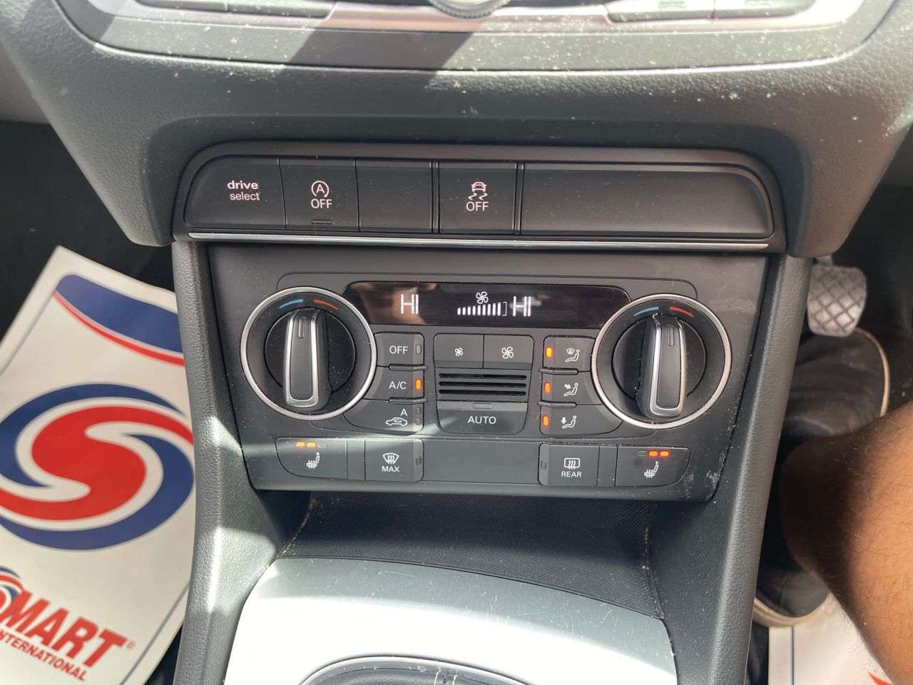 2015 AUDI Q3 2015 AUDI Q3