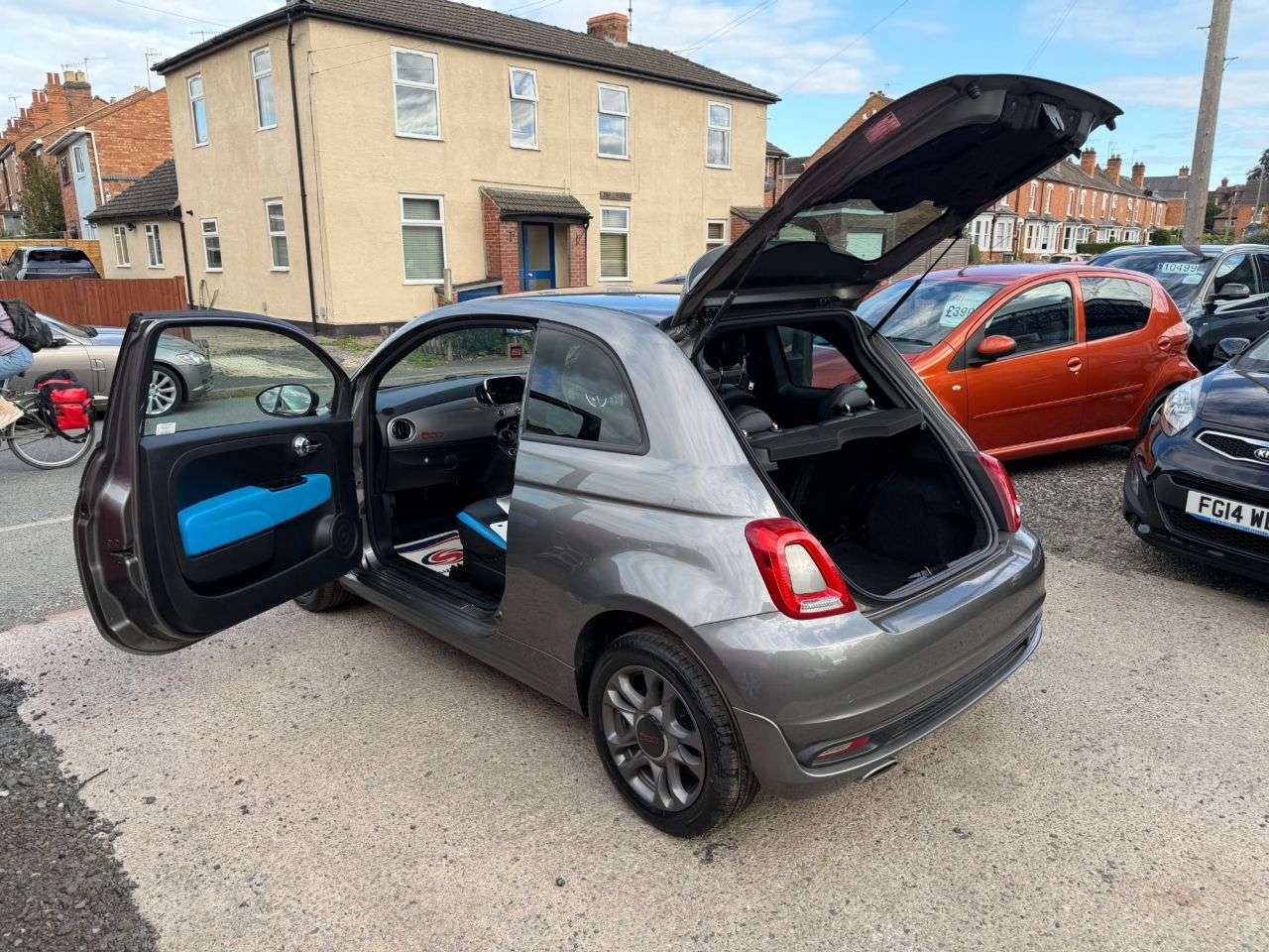 A 2017 FIAT 500 1.2 S Hatchback 3dr Petrol Manual Euro 6 (s/s) (69 bhp) A 2017 FIAT 500 1.2 S Hatchback 3dr Petrol Manual Euro 6 (s/s) (69 bhp)