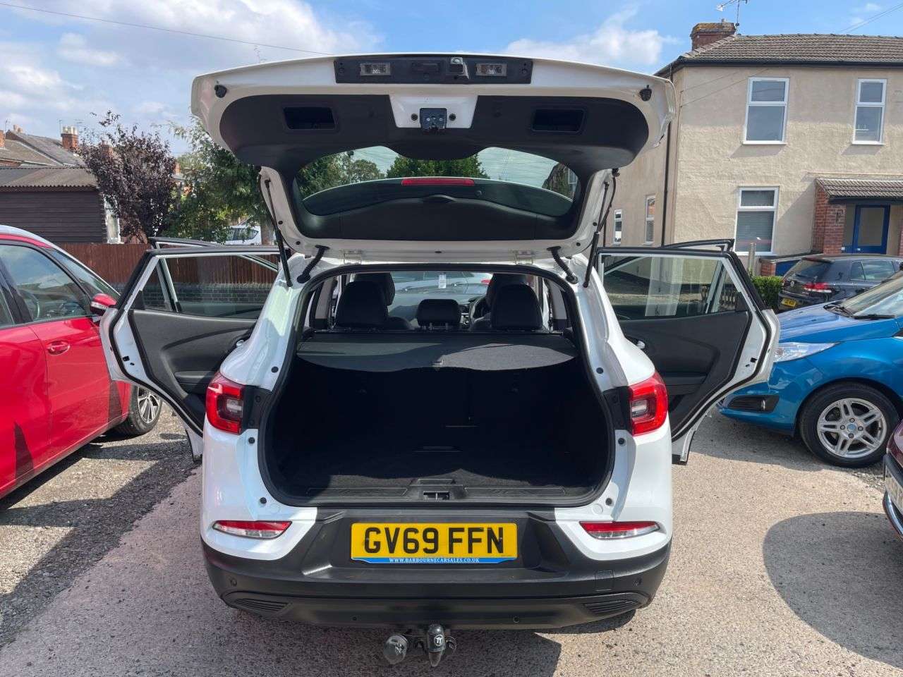 A 2020 RENAULT KADJAR 1.3 TCe Iconic SUV 5dr Petrol Manual Euro 6 (s/s) (140 ps) A 2020 RENAULT KADJAR 1.3 TCe Iconic SUV 5dr Petrol Manual Euro 6 (s/s) (140 ps)