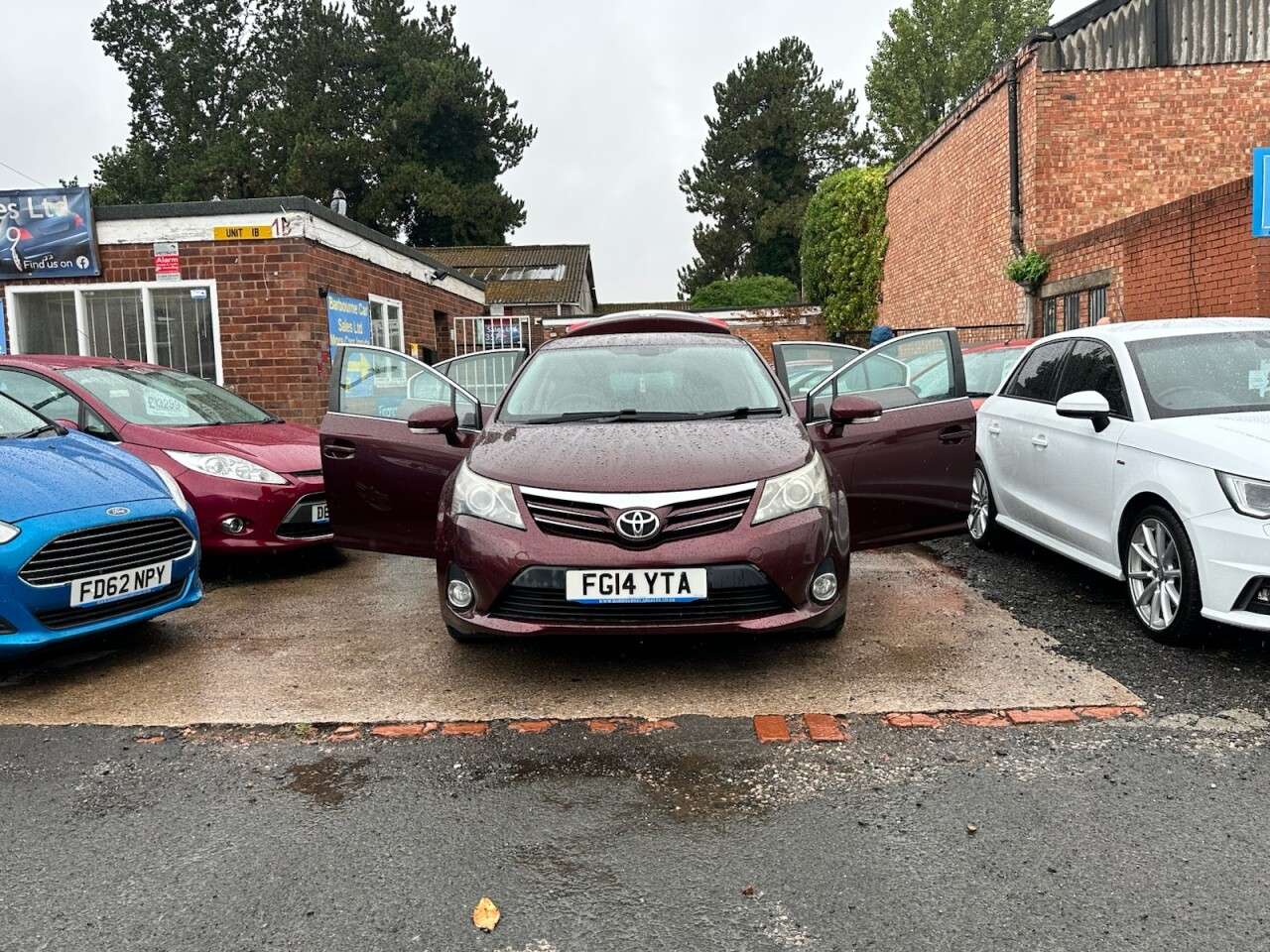 2014 TOYOTA AVENSIS 2014 TOYOTA AVENSIS