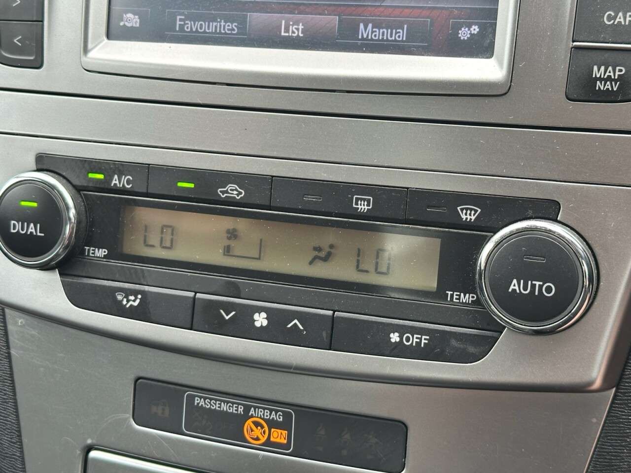 2014 TOYOTA AVENSIS 2014 TOYOTA AVENSIS