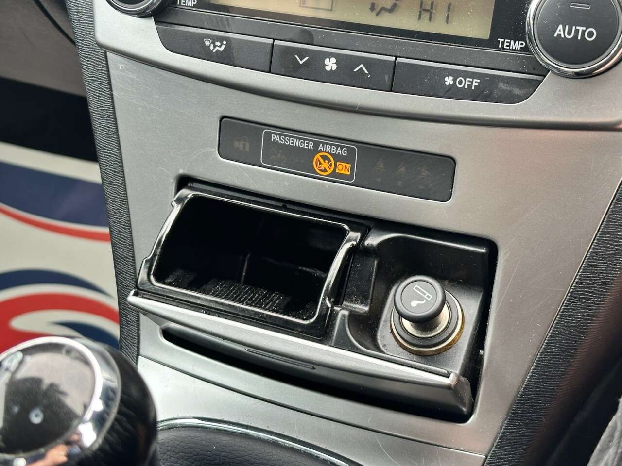 2014 TOYOTA AVENSIS 2014 TOYOTA AVENSIS