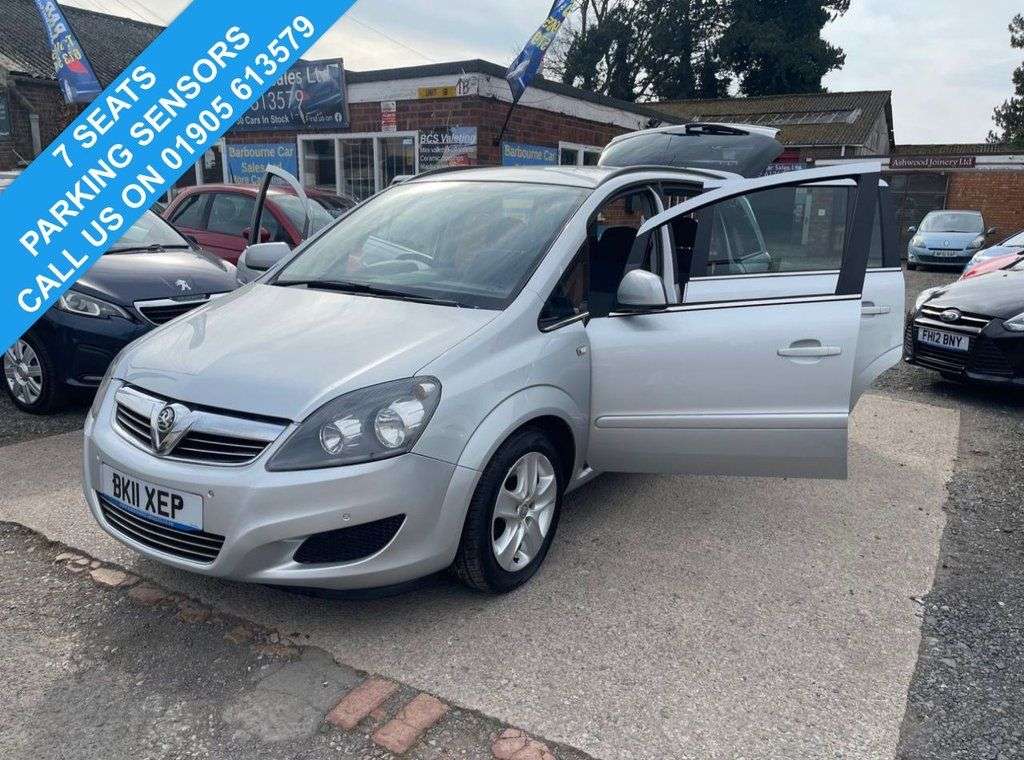 A 2011 VAUXHALL ZAFIRA 1.7 CDTi ecoFLEX Exclusiv MPV 5dr Diesel Manual Euro 5 (125 ps) A 2011 VAUXHALL ZAFIRA 1.7 CDTi ecoFLEX Exclusiv MPV 5dr Diesel Manual Euro 5 (125 ps)