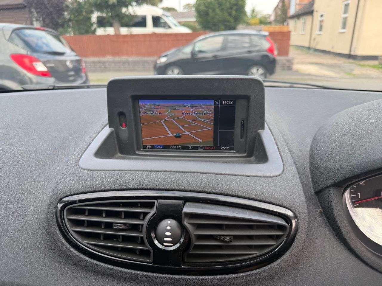 2012 RENAULT CLIO 2012 RENAULT CLIO