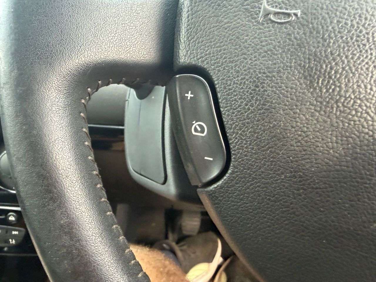 2012 RENAULT CLIO 2012 RENAULT CLIO