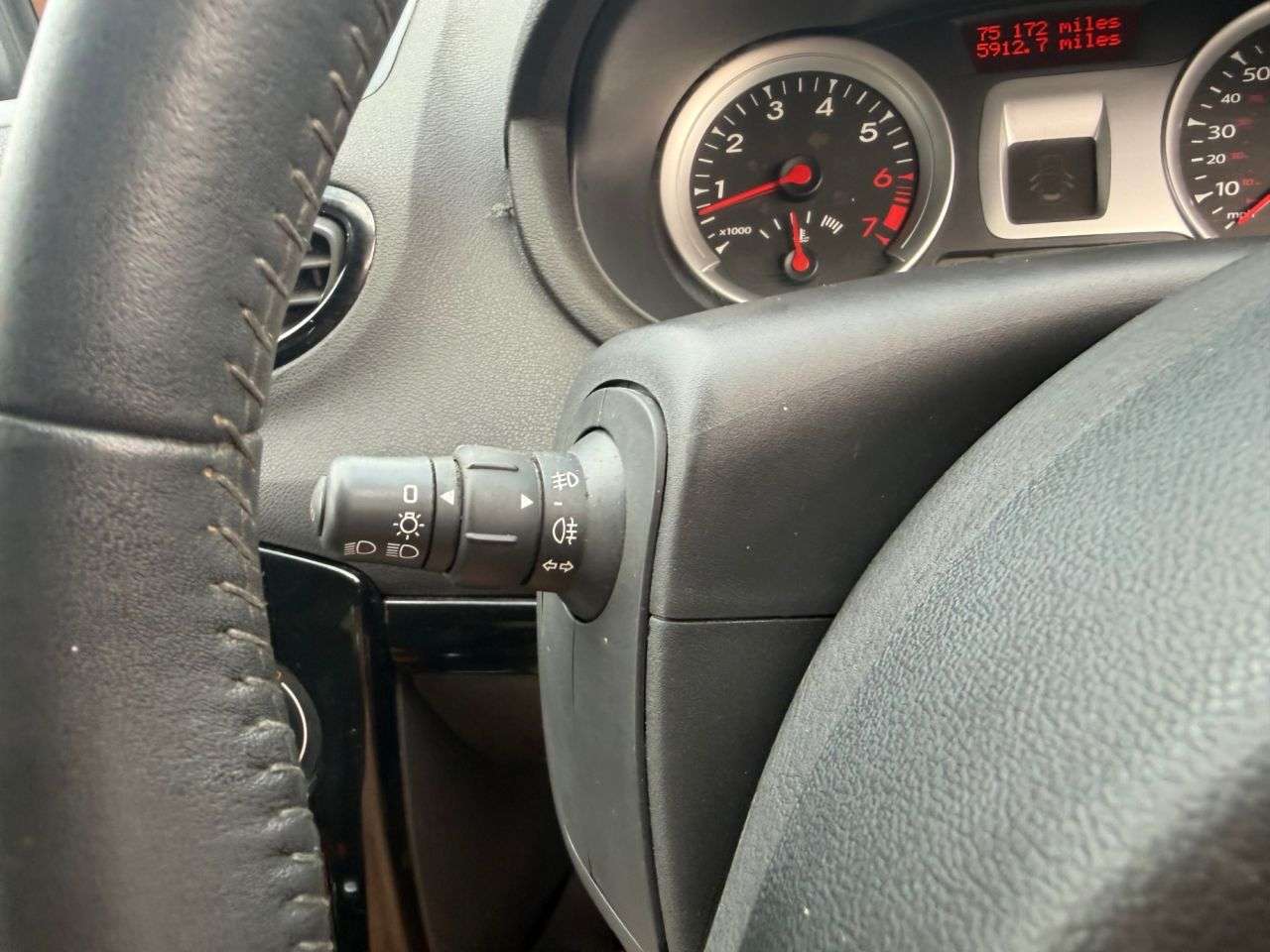 2012 RENAULT CLIO 2012 RENAULT CLIO