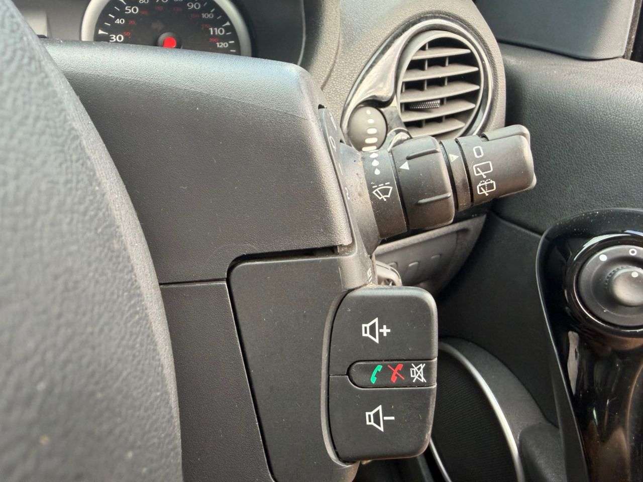 2012 RENAULT CLIO 2012 RENAULT CLIO