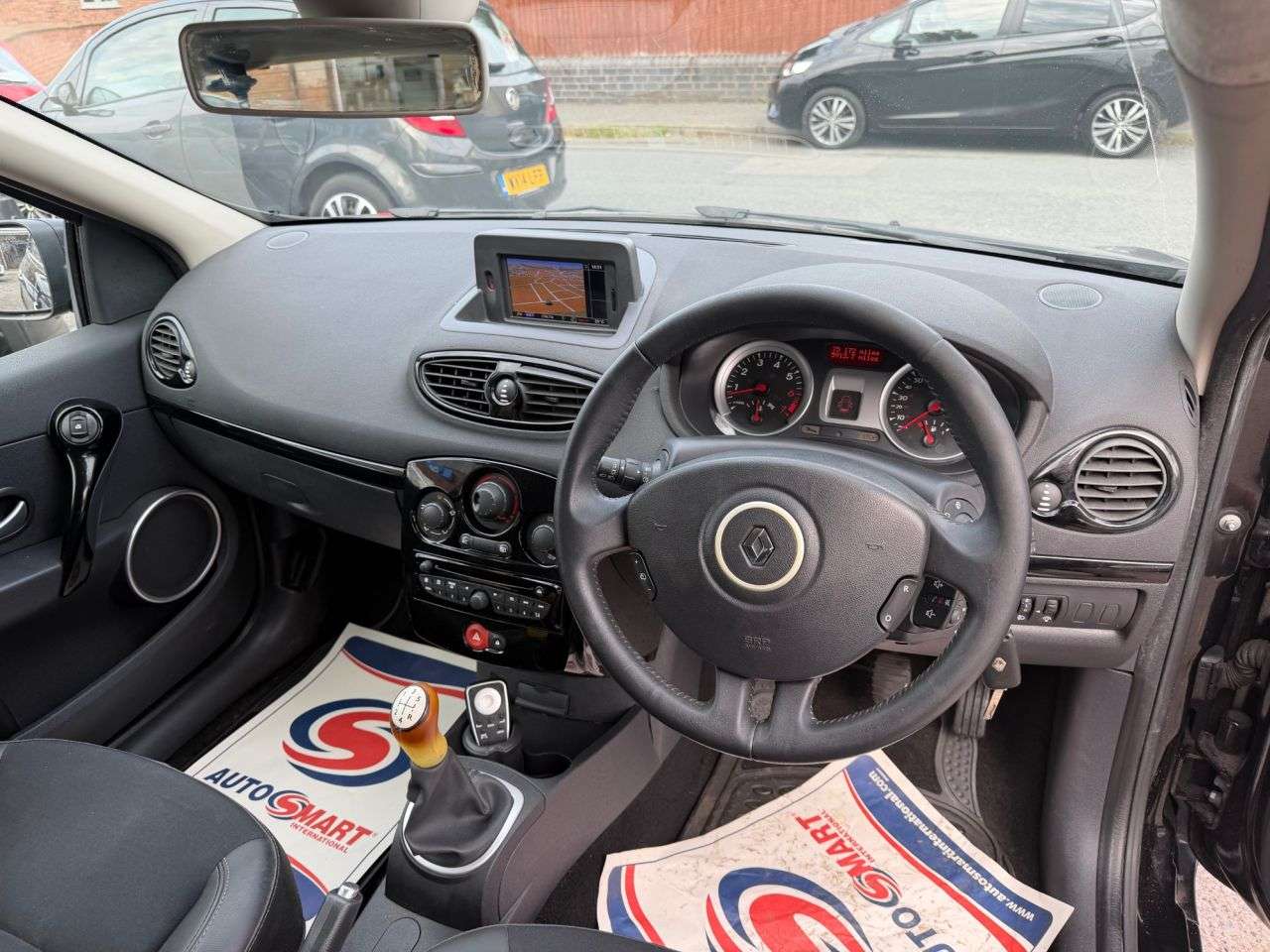 2012 RENAULT CLIO 2012 RENAULT CLIO