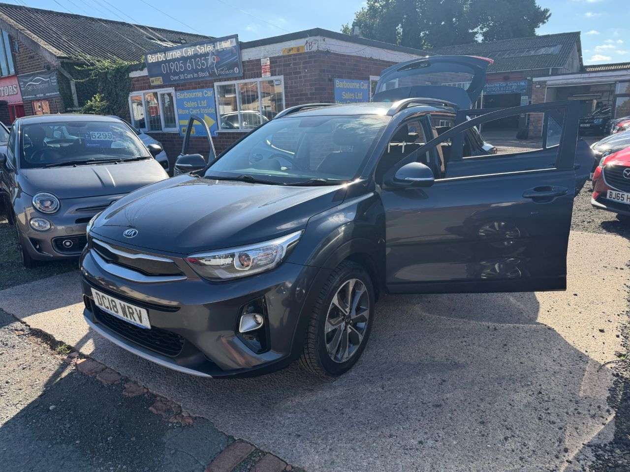A 2018 KIA STONIC 1.0 T-GDi 2 SUV 5dr Petrol Manual Euro 6 (s/s) (118 bhp) A 2018 KIA STONIC 1.0 T-GDi 2 SUV 5dr Petrol Manual Euro 6 (s/s) (118 bhp)