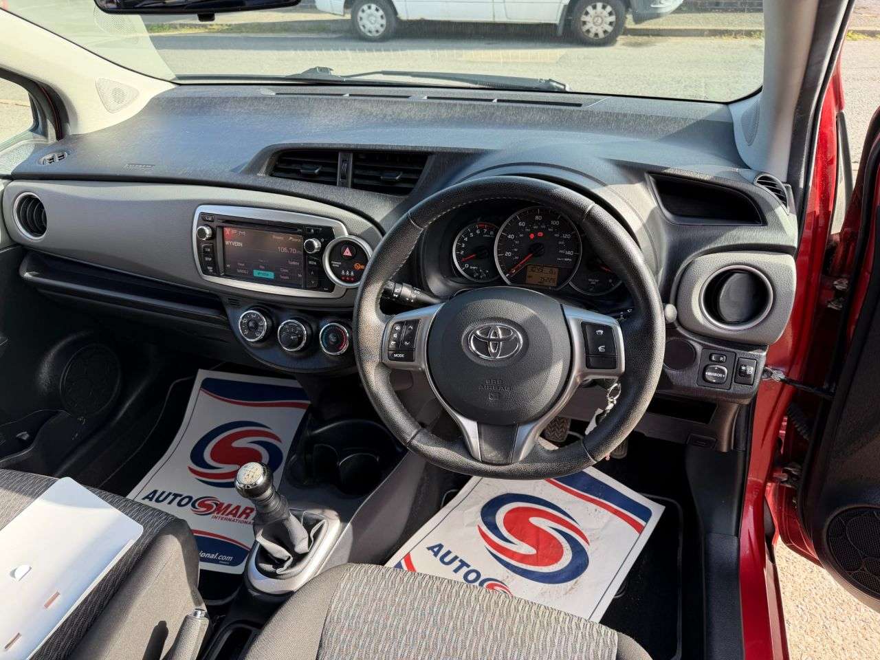 2013 TOYOTA YARIS 2013 TOYOTA YARIS
