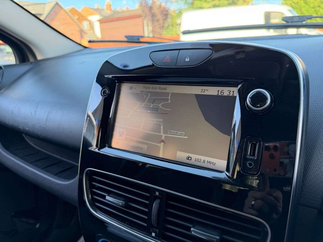 2017 RENAULT CLIO 2017 RENAULT CLIO