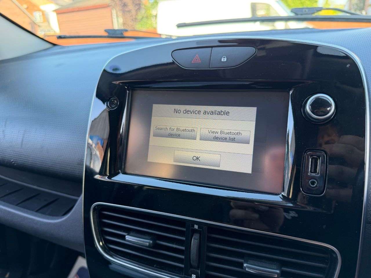 2017 RENAULT CLIO 2017 RENAULT CLIO