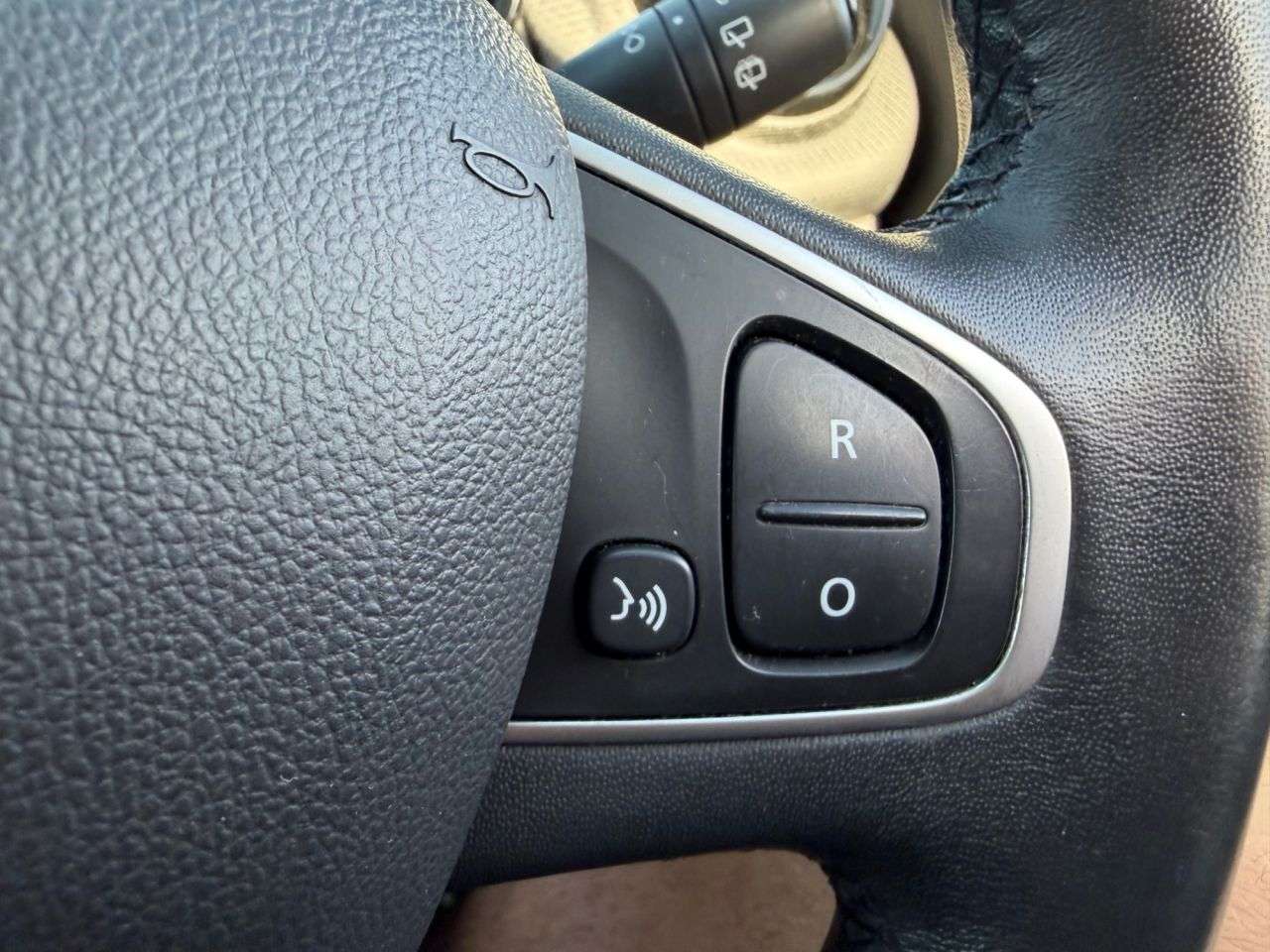2017 RENAULT CLIO 2017 RENAULT CLIO
