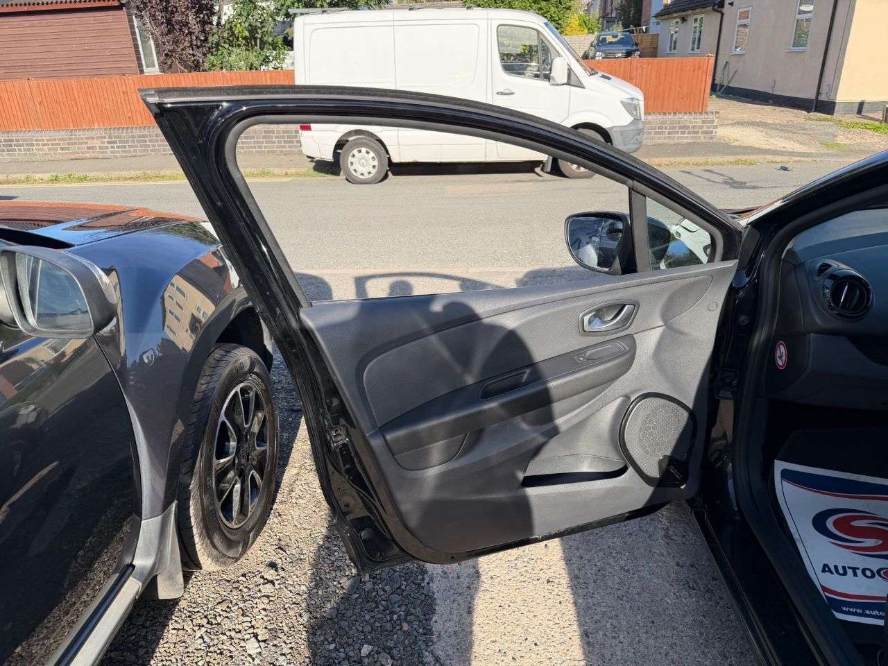 2017 RENAULT CLIO 2017 RENAULT CLIO