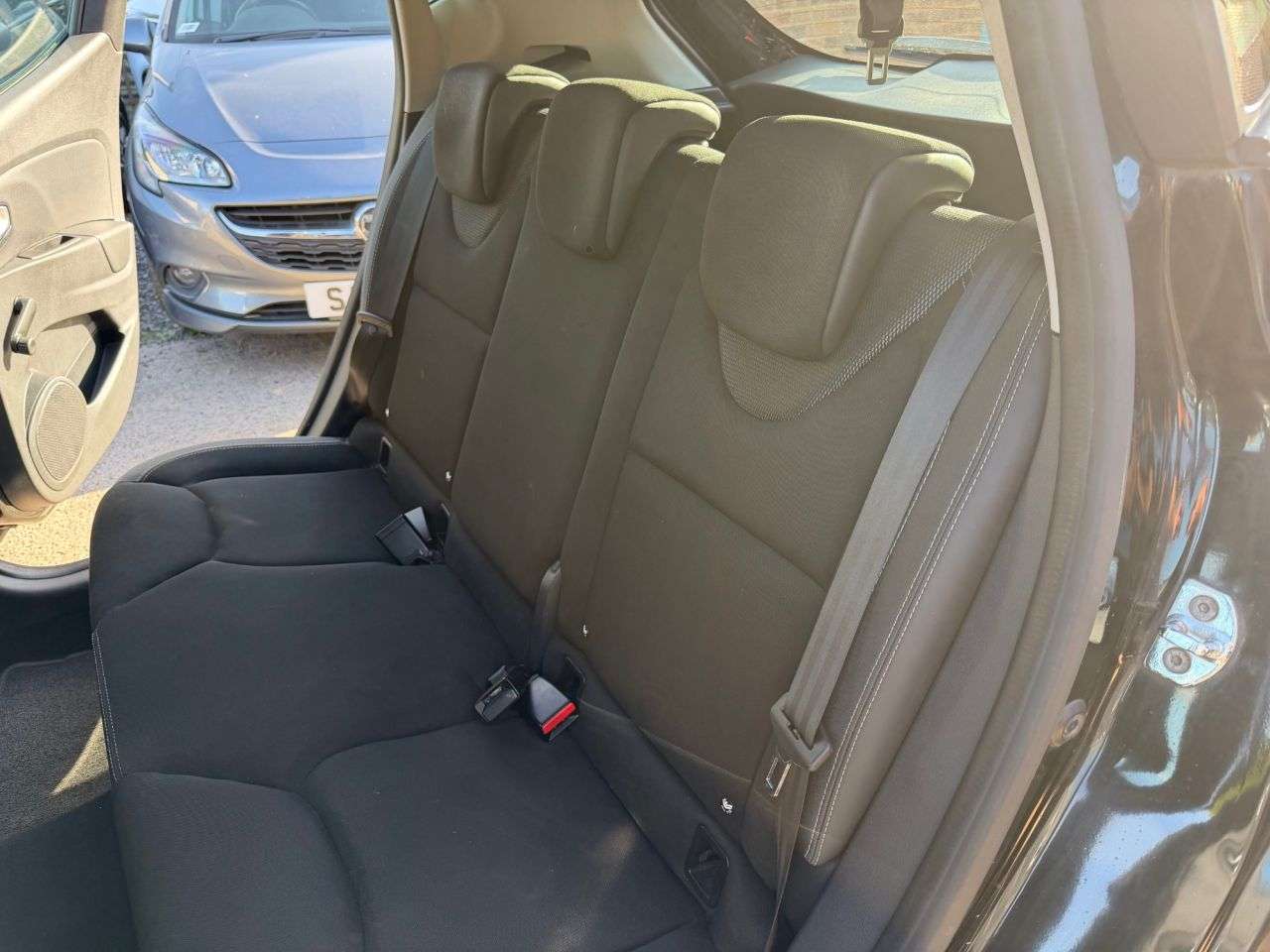 2017 RENAULT CLIO 2017 RENAULT CLIO
