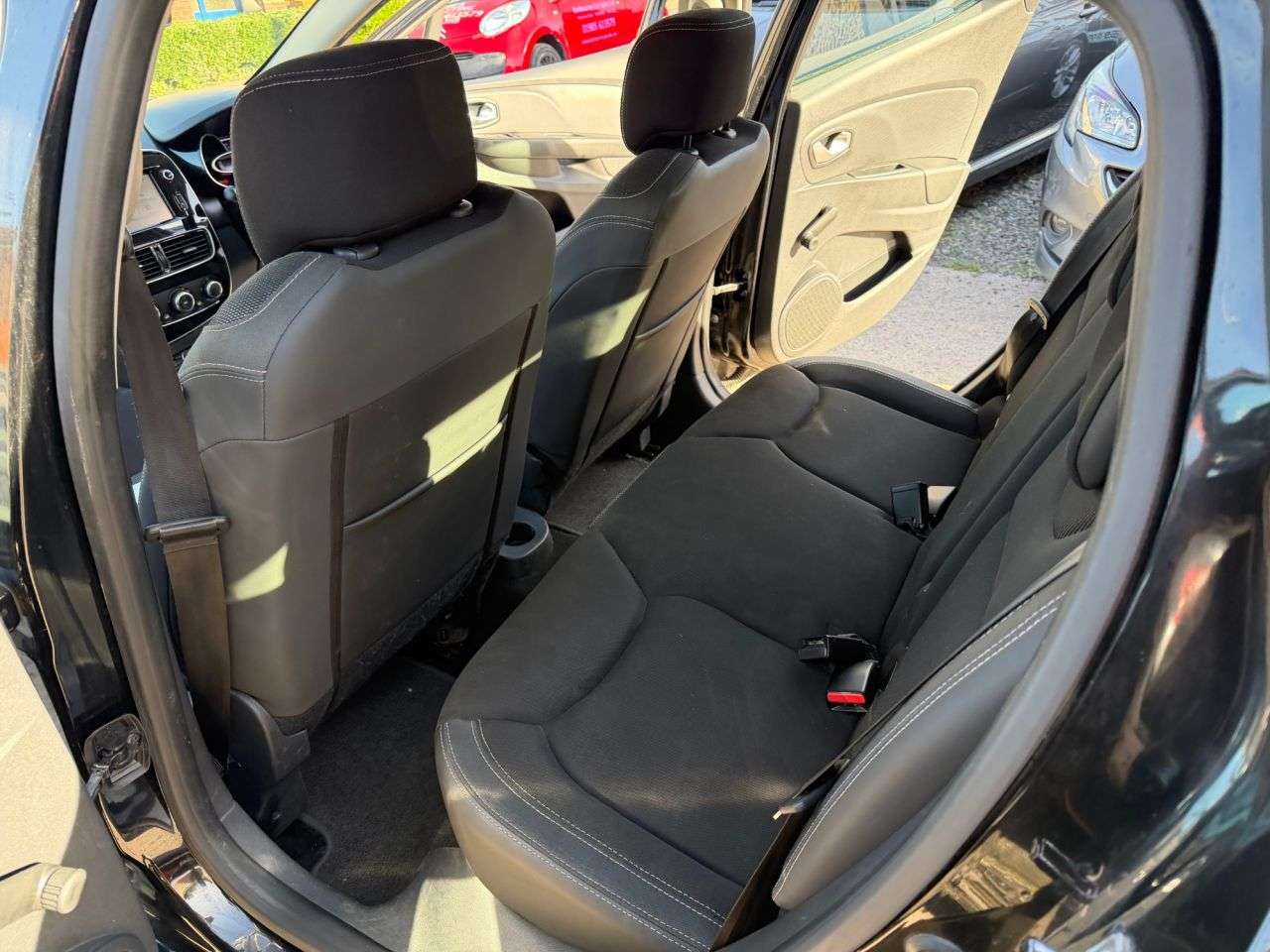 2017 RENAULT CLIO 2017 RENAULT CLIO