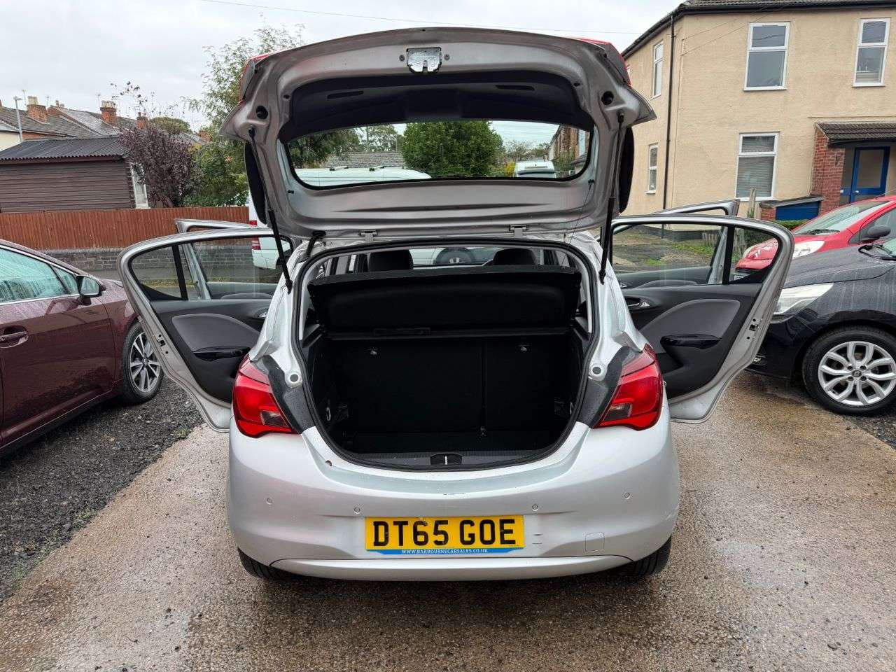 A 2016 VAUXHALL CORSA 1.2i SE Hatchback 5dr Petrol Manual Euro 6 (70 ps) A 2016 VAUXHALL CORSA 1.2i SE Hatchback 5dr Petrol Manual Euro 6 (70 ps)