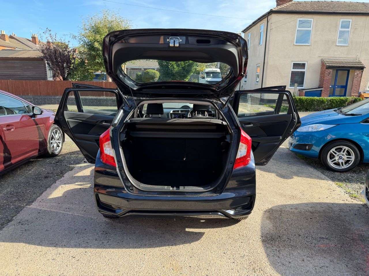 A 2019 HONDA JAZZ 1.3 i-VTEC S Hatchback 5dr Petrol Manual Euro 6 (s/s) (102 ps) A 2019 HONDA JAZZ 1.3 i-VTEC S Hatchback 5dr Petrol Manual Euro 6 (s/s) (102 ps)