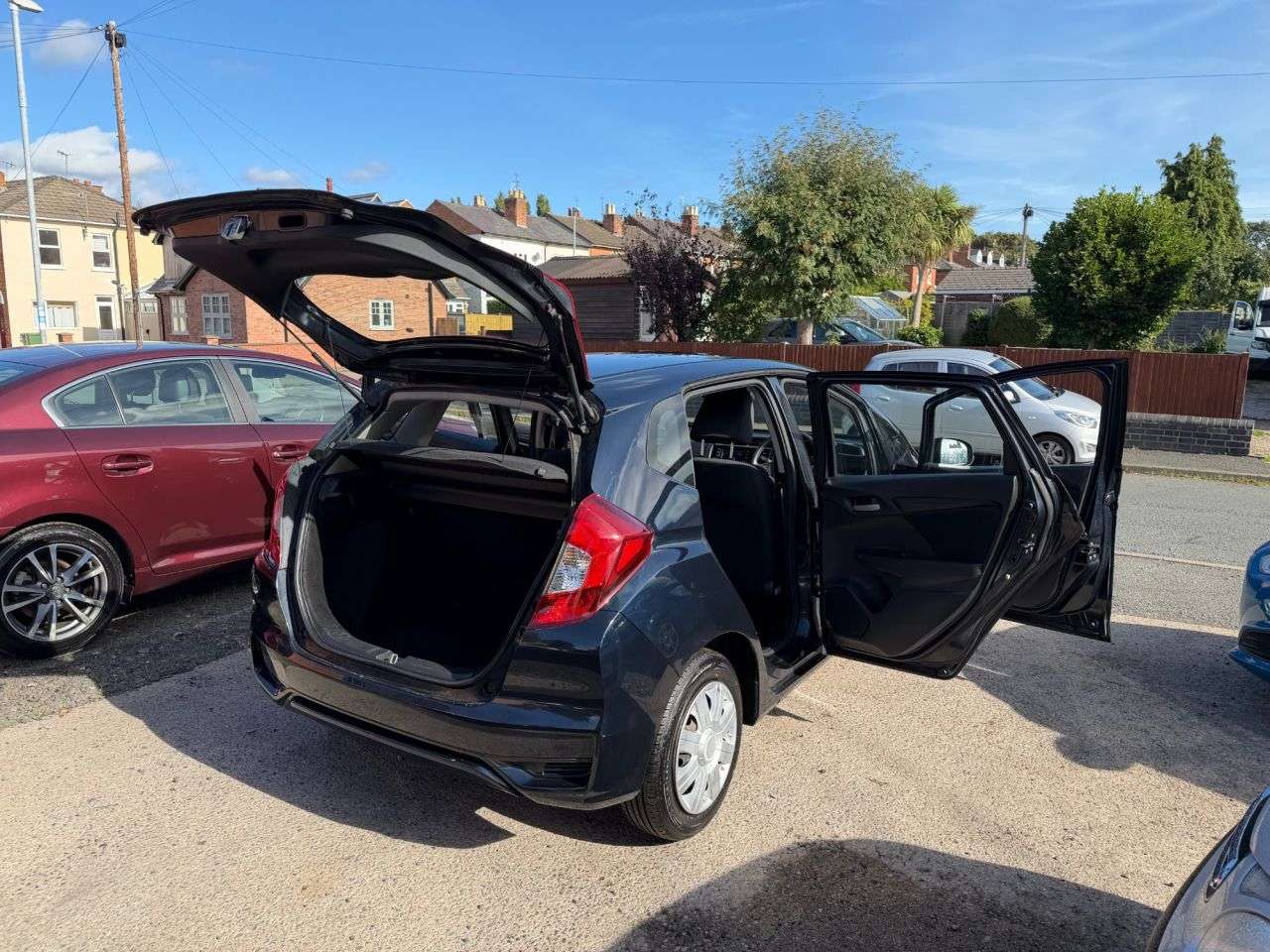 A 2019 HONDA JAZZ 1.3 i-VTEC S Hatchback 5dr Petrol Manual Euro 6 (s/s) (102 ps) A 2019 HONDA JAZZ 1.3 i-VTEC S Hatchback 5dr Petrol Manual Euro 6 (s/s) (102 ps)