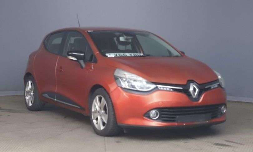 A 2016 RENAULT CLIO 1.2 16V Dynamique Nav Hatchback 5dr Petrol Manual Euro 6 (75 ps) A 2016 RENAULT CLIO 1.2 16V Dynamique Nav Hatchback 5dr Petrol Manual Euro 6 (75 ps)