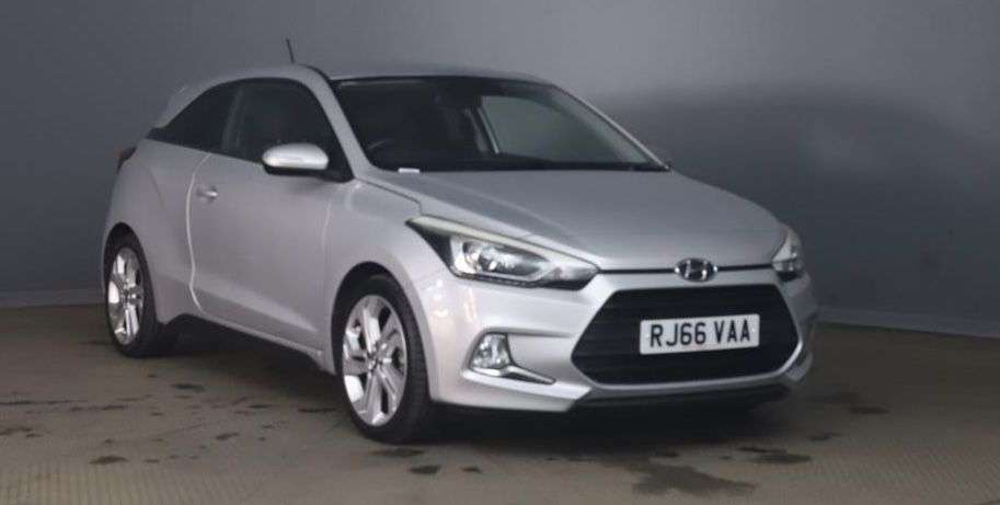 A 2016 HYUNDAI I20 1.2 Blue Drive Sport Nav Coupe 3dr Petrol Manual Euro 6 (s/s) (84 ps) A 2016 HYUNDAI I20 1.2 Blue Drive Sport Nav Coupe 3dr Petrol Manual Euro 6 (s/s) (84 ps)