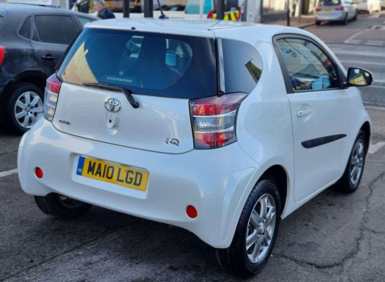 2010 TOYOTA IQ 2010 TOYOTA IQ