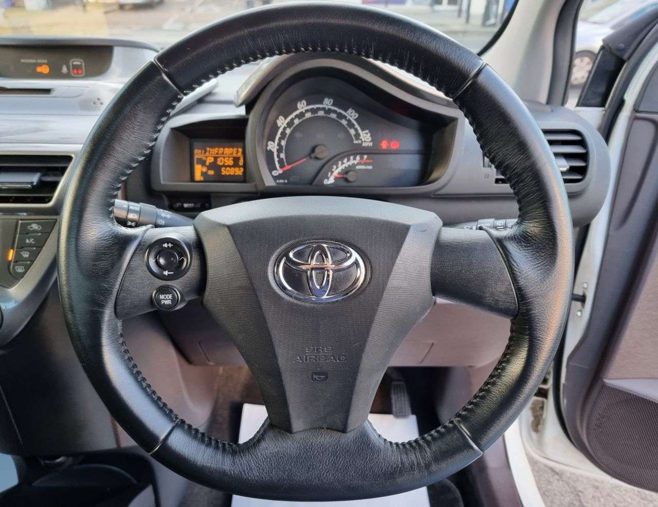 2010 TOYOTA IQ 2010 TOYOTA IQ