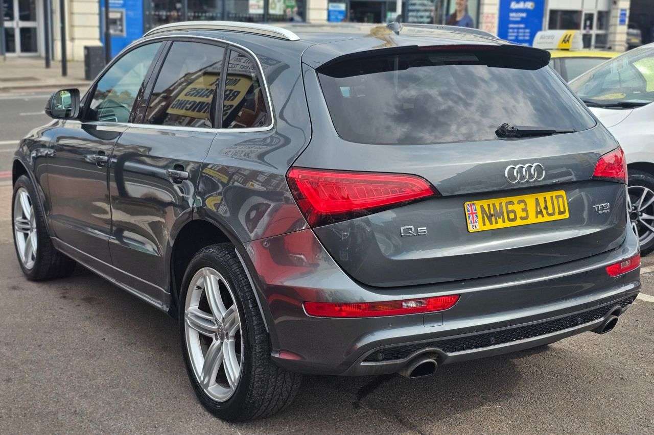 2013 AUDI Q5 2013 AUDI Q5