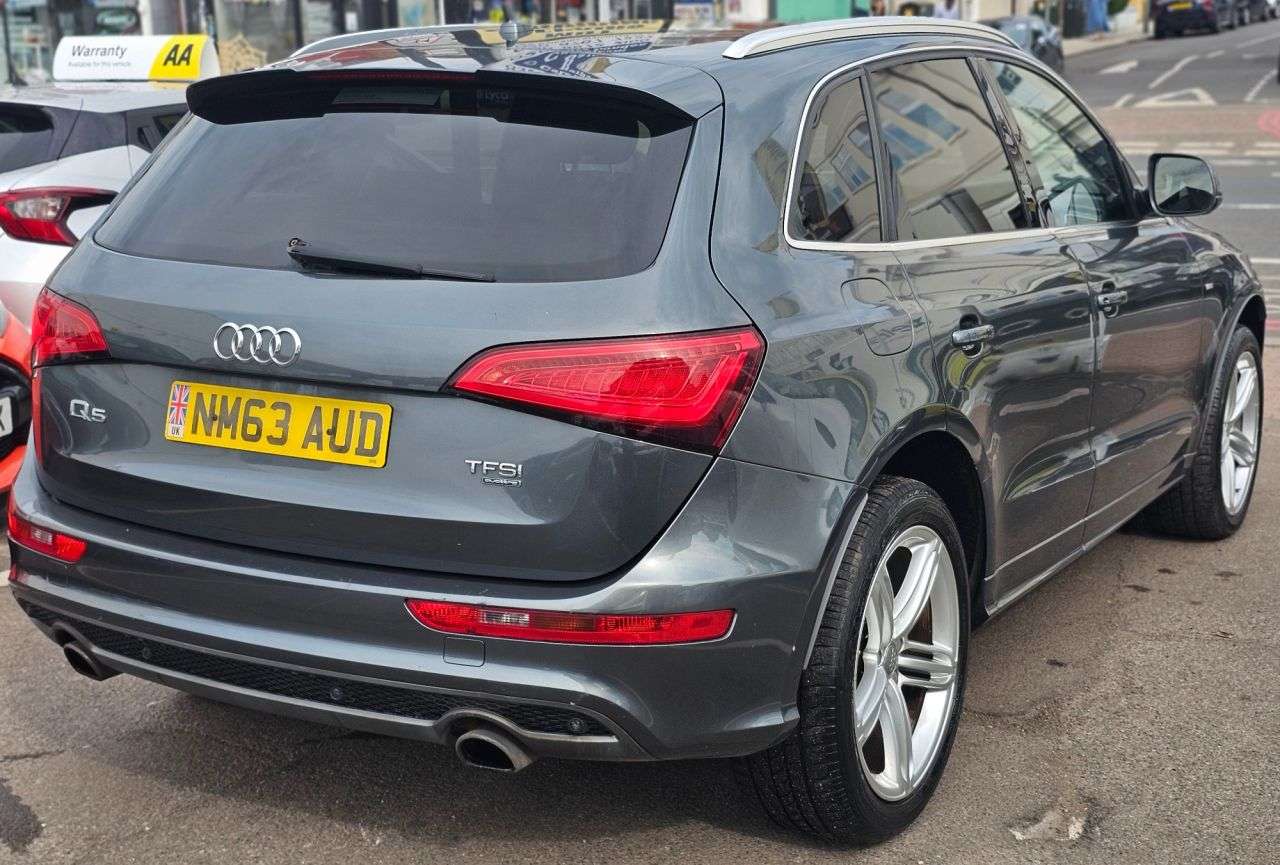 2013 AUDI Q5 2013 AUDI Q5