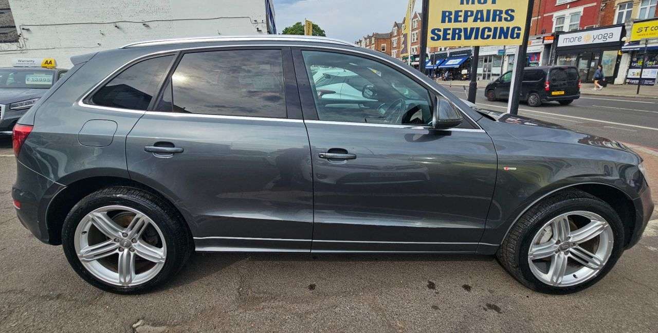 2013 AUDI Q5 2013 AUDI Q5