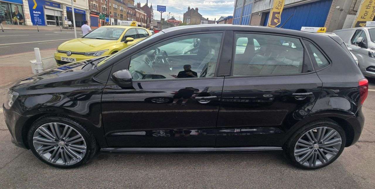 A 2015 VOLKSWAGEN POLO AUTOMATIC 1.4 BLUEGT DSG 5d 148 BHP £20 ROAD TAX,HALF LEATHER/ISOFIX A 2015 VOLKSWAGEN POLO AUTOMATIC 1.4 BLUEGT DSG 5d 148 BHP £20 ROAD TAX,HALF LEATHER/ISOFIX