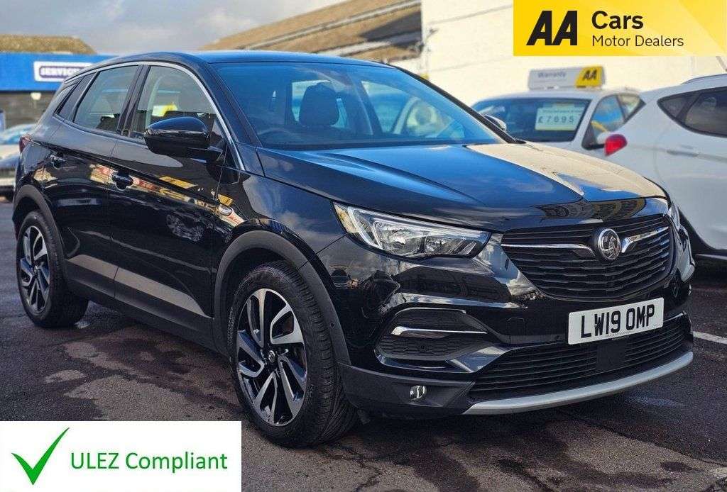 A 2019 VAUXHALL GRANDLAND X AUTOMATIC 1.2 Turbo Elite Nav SUV 5dr Petrol Auto 8Spd Euro 6 (s/s) (130 ps A 2019 VAUXHALL GRANDLAND X AUTOMATIC 1.2 Turbo Elite Nav SUV 5dr Petrol Auto 8Spd Euro 6 (s/s) (130 ps