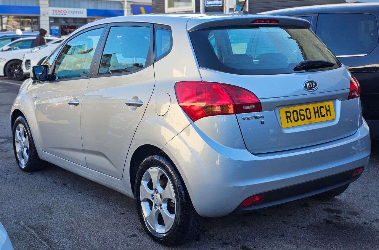 2010 KIA VENGA 2010 KIA VENGA