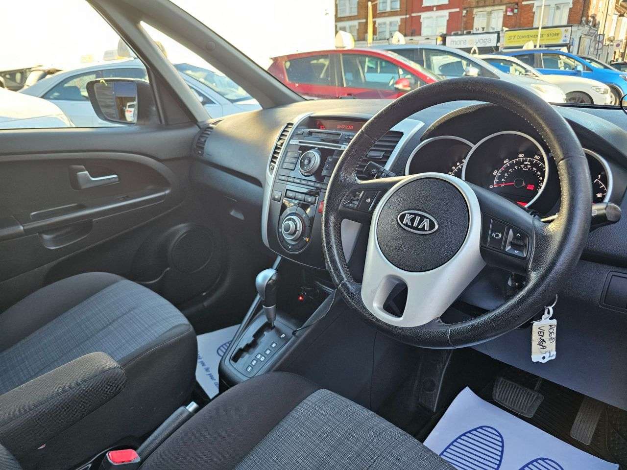 2010 KIA VENGA 2010 KIA VENGA