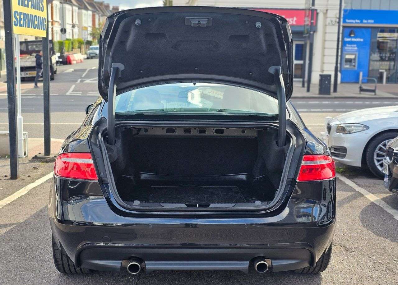 2015 JAGUAR XE 2015 JAGUAR XE