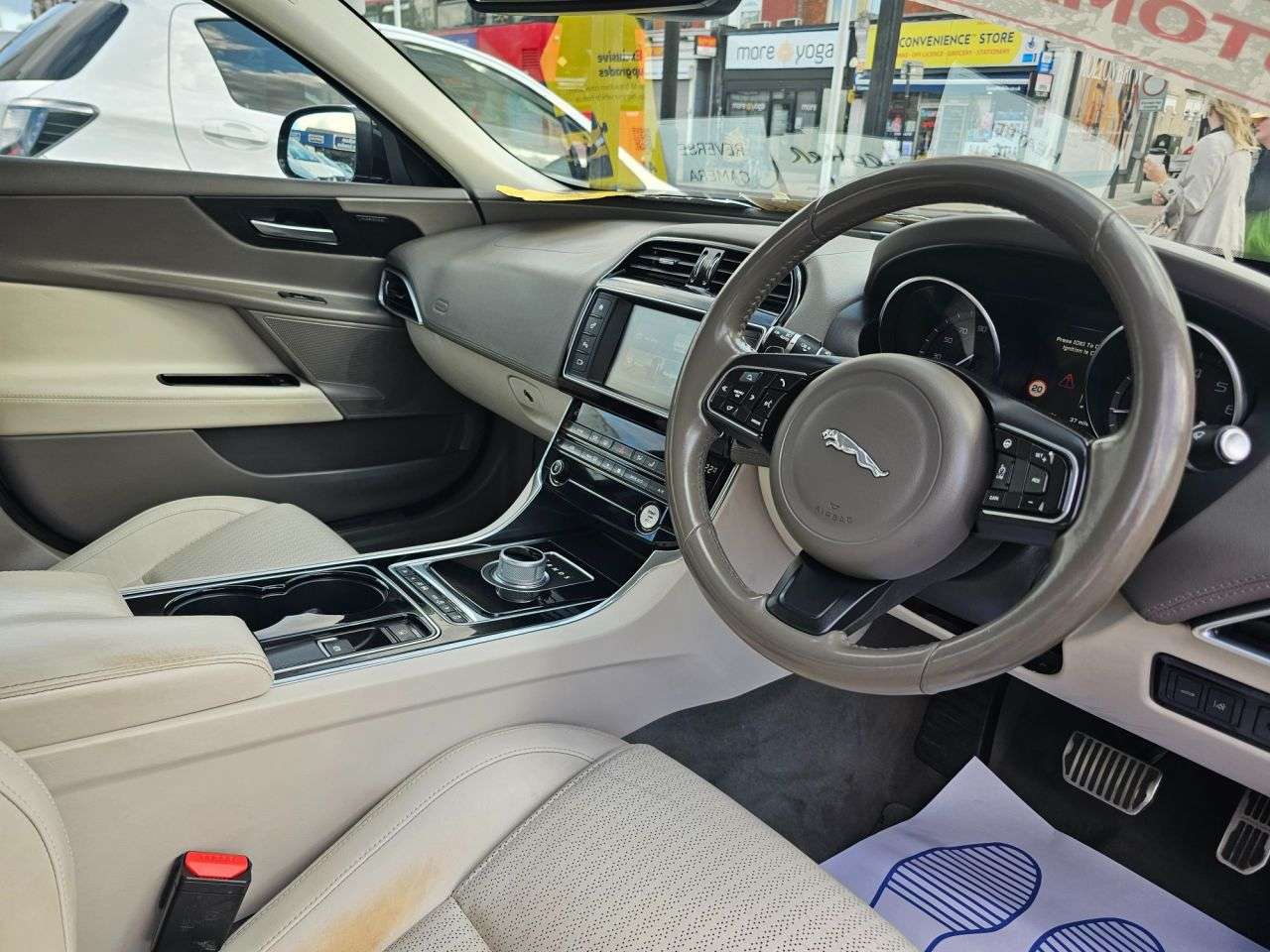 2015 JAGUAR XE 2015 JAGUAR XE