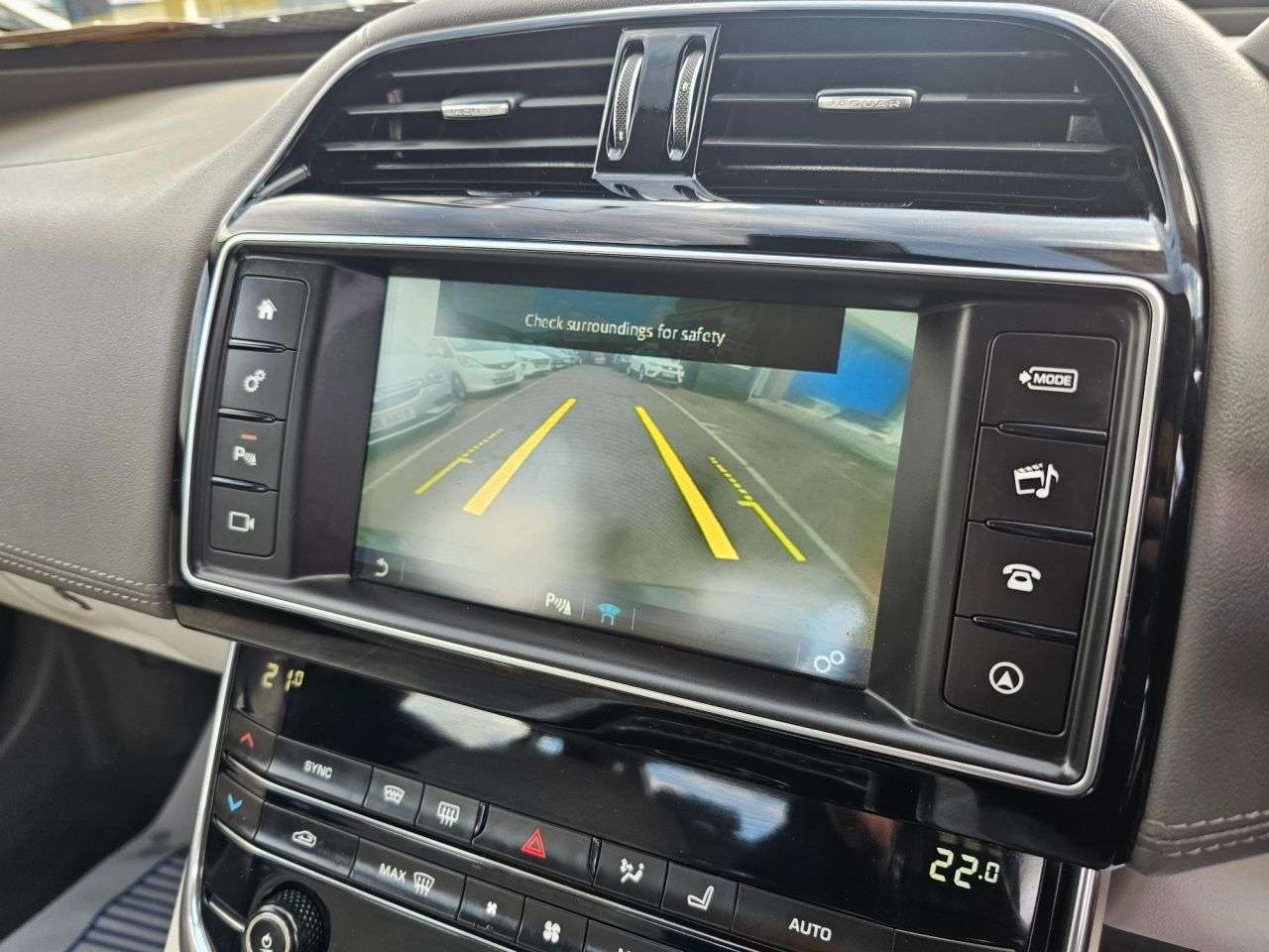 2015 JAGUAR XE 2015 JAGUAR XE