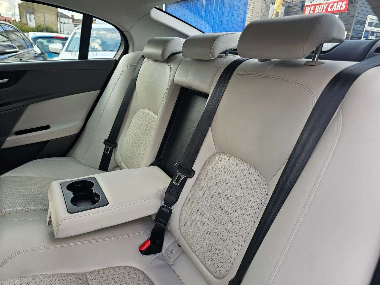 2015 JAGUAR XE 2015 JAGUAR XE