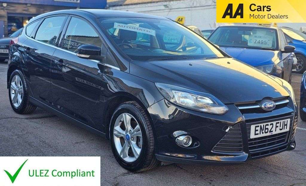 A 2013 FORD FOCUS AUTOMATIC 1.6 Zetec Hatchback 5dr Petrol Powershift Euro 5 (125 ps) REAR PA A 2013 FORD FOCUS AUTOMATIC 1.6 Zetec Hatchback 5dr Petrol Powershift Euro 5 (125 ps) REAR PA