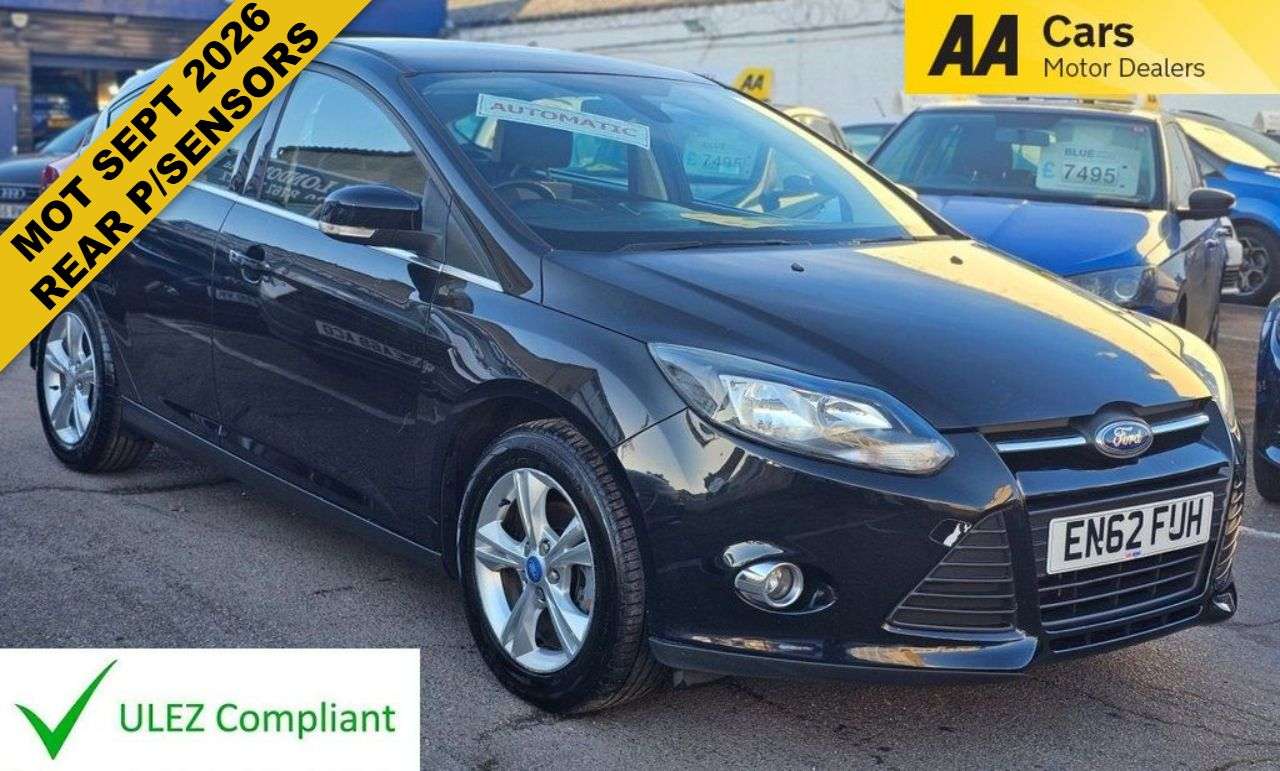 A 2013 FORD FOCUS AUTOMATIC 1.6 Zetec Hatchback 5dr Petrol Powershift Euro 5 (125 ps) REAR PA A 2013 FORD FOCUS AUTOMATIC 1.6 Zetec Hatchback 5dr Petrol Powershift Euro 5 (125 ps) REAR PA